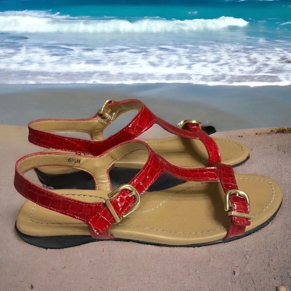 VANELi TalethaT-Strap Sandals Size 6.5 Beautiful Red Patent leather